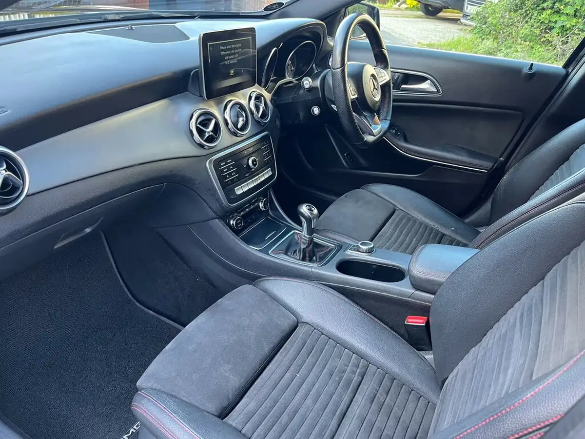 2017-mercedes-benz-gla-class-21d-gla-200d-amg-line-ss-big-12