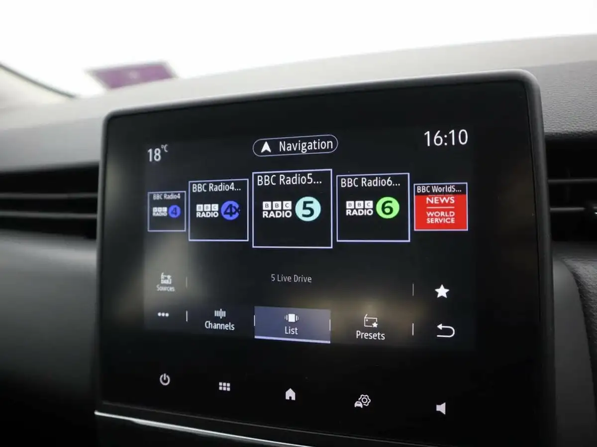2023-renault-clio-10-tce-evolution-big-10