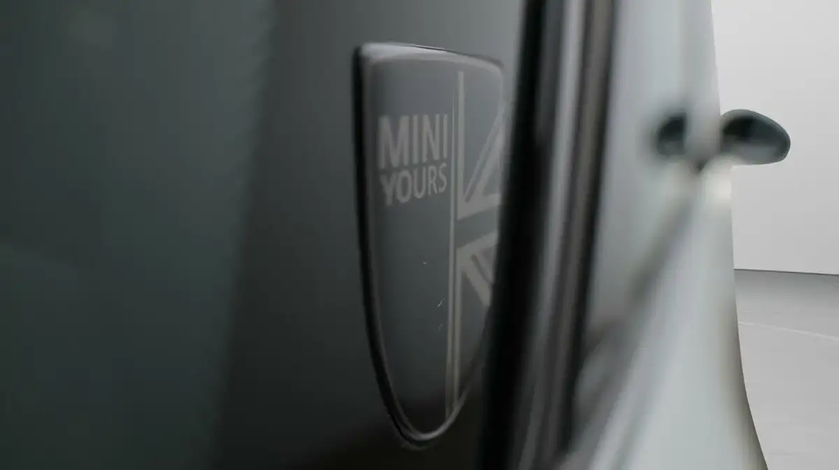 2022-mini-countryman-15-cooper-sport-comfortnav-plus-big-23