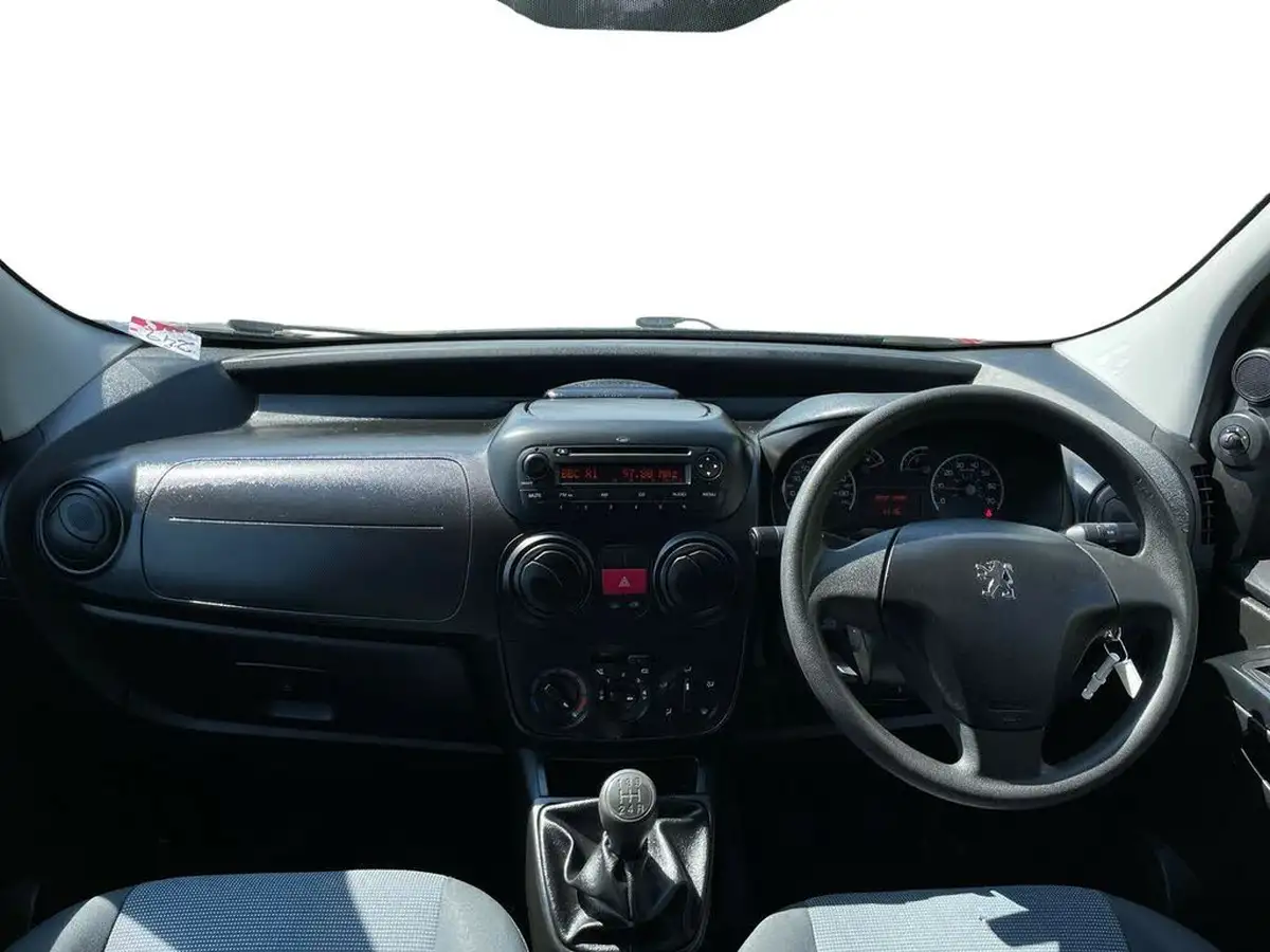 2013-peugeot-bipper-13td-se-panel-big-12