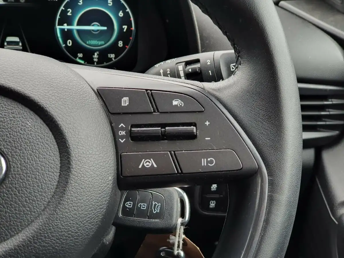2022-hyundai-i20-10-t-gdi-se-connect-eclutch-imt-big-20