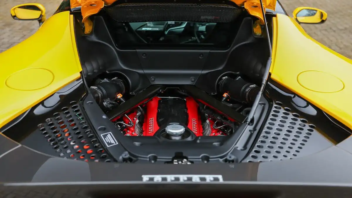 2021-ferrari-sf90-stradale-big-10