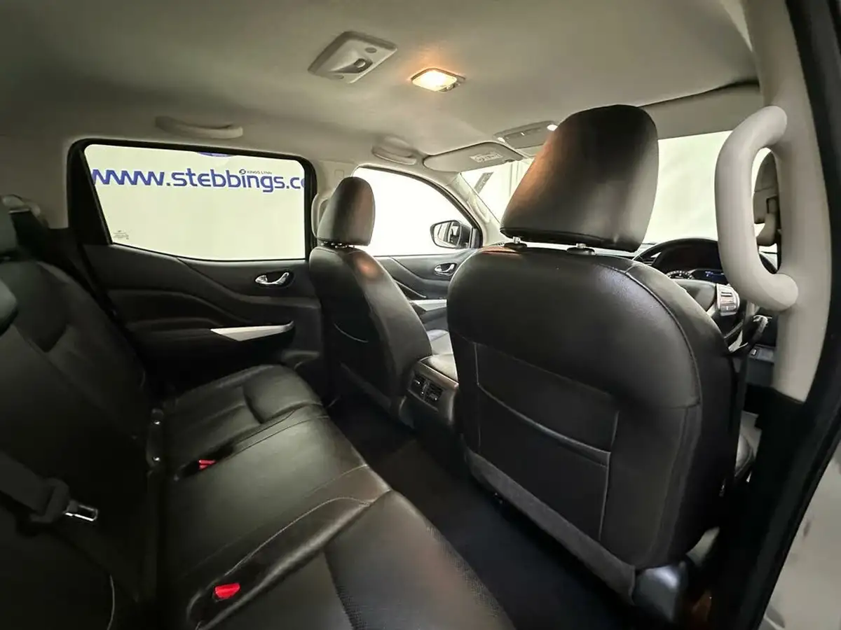 2019-nissan-navara-23dci-tt-tekna-8-navileather-auto-big-16