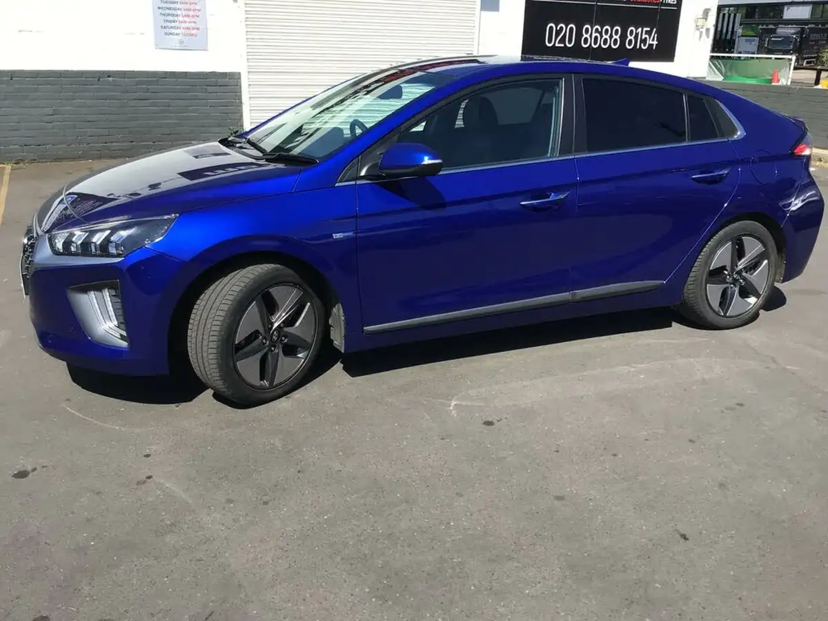 2020-hyundai-ioniq-16-gdi-premium-se-hybrid-big-5