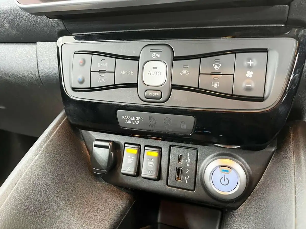 2021-nissan-leaf-e-n-connecta-big-22
