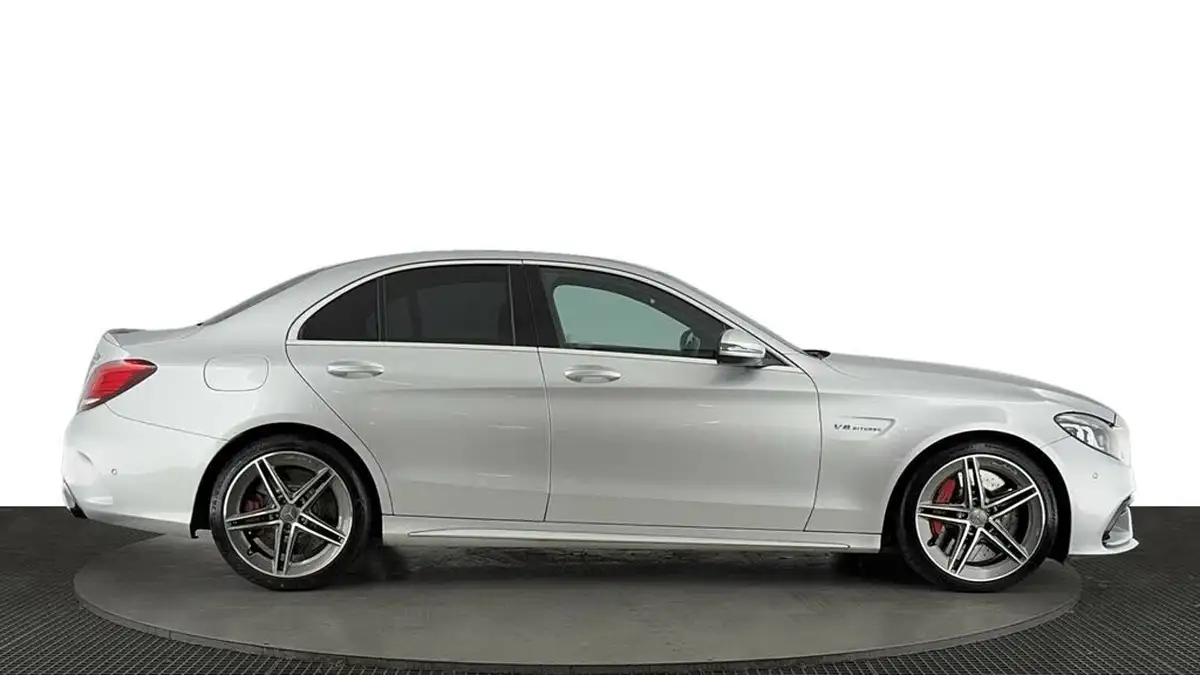 2021-mercedes-benz-c-class-big-2