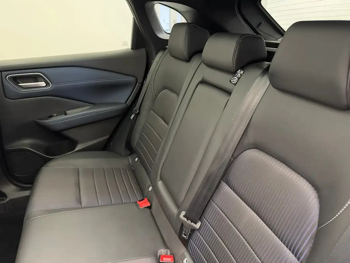 2022-nissan-qashqai-13-dig-t-tekna-158ps-xtronic-big-13