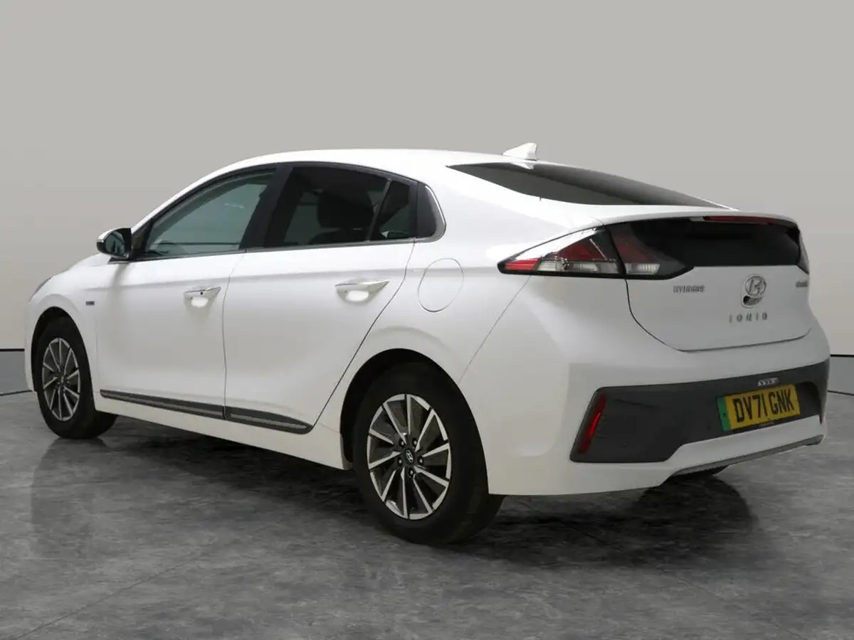 2021-hyundai-ioniq-e-premium-se-electric-100kw-big-15