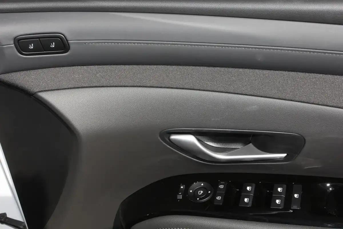 2024-hyundai-tucson-16-t-gdi-ultimate-252ps-phev-auto-big-28
