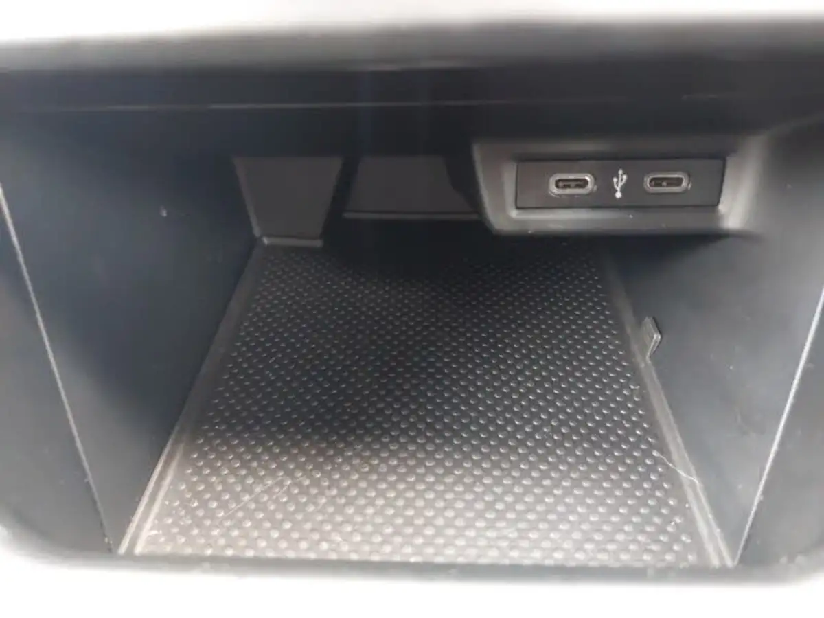 2022-volkswagen-polo-10-tsi-life-big-10