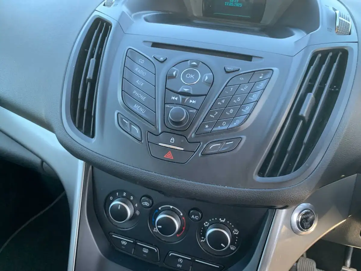 2015-ford-kuga-15t-zetec-150ps-big-14