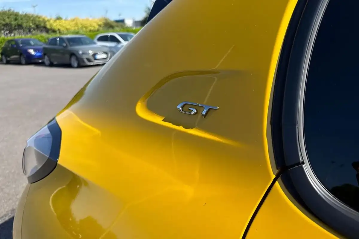 2021-peugeot-208-12-puretech-gt-100bhp-big-35