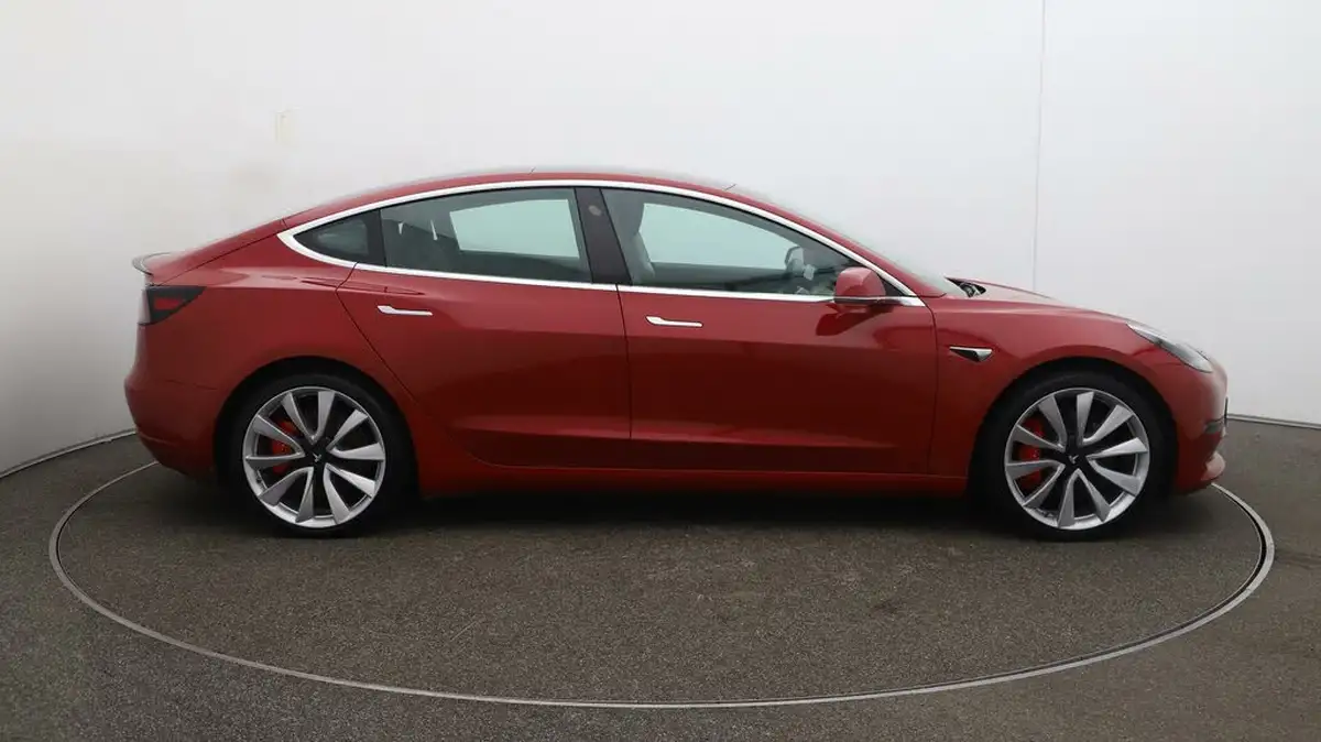 2019-tesla-model-3-e-4x4-performance-pack-big-48
