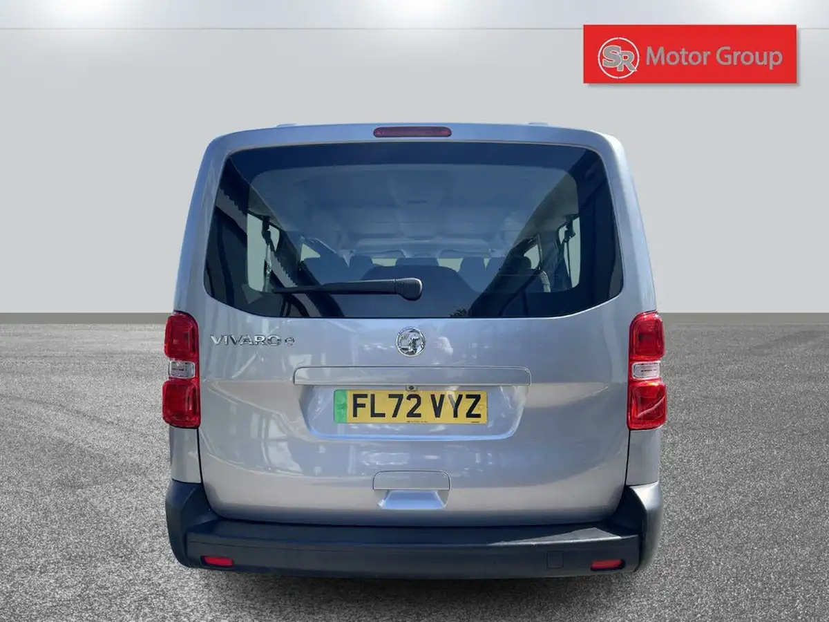 2022-vauxhall-vivaro-life-e-combi-l-9-seat-big-15