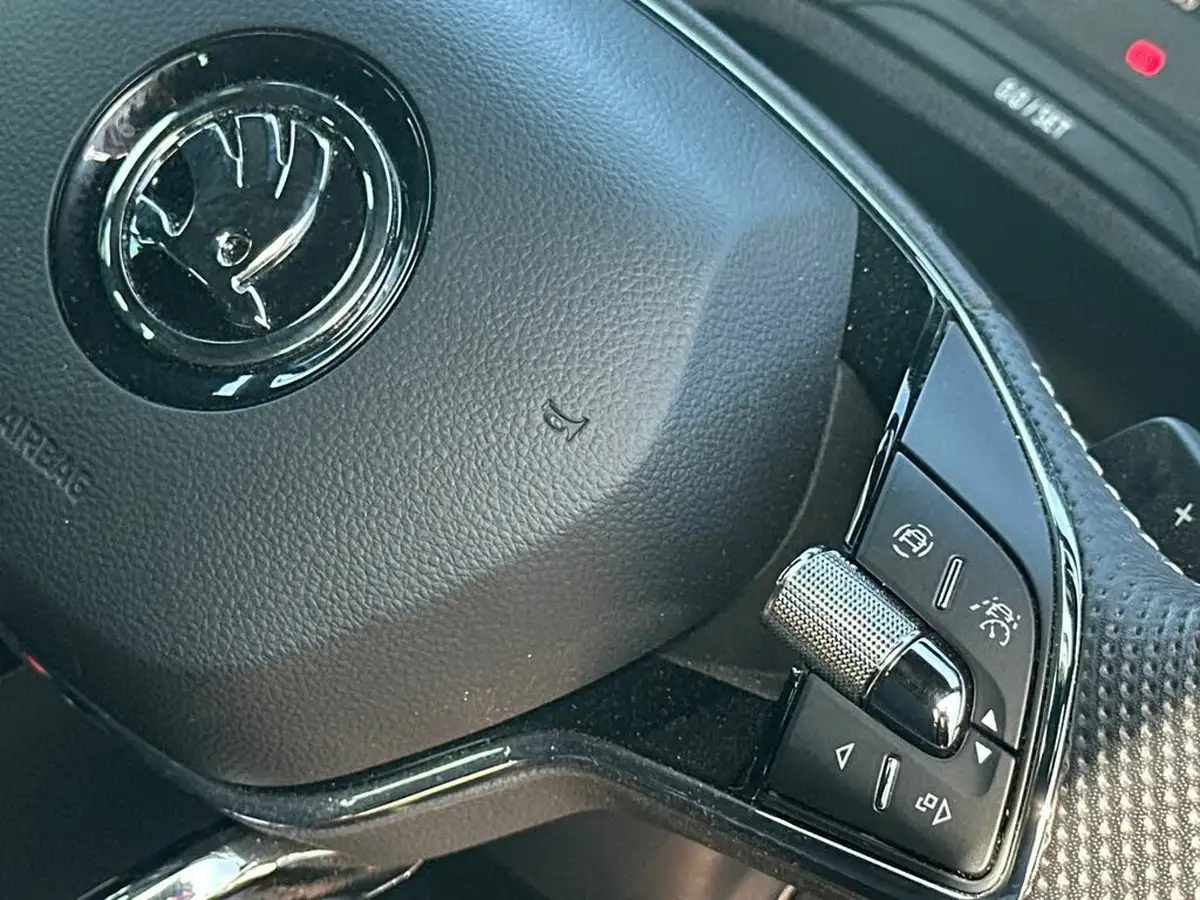 2020-skoda-karoq-20-tsi-sportline-big-18