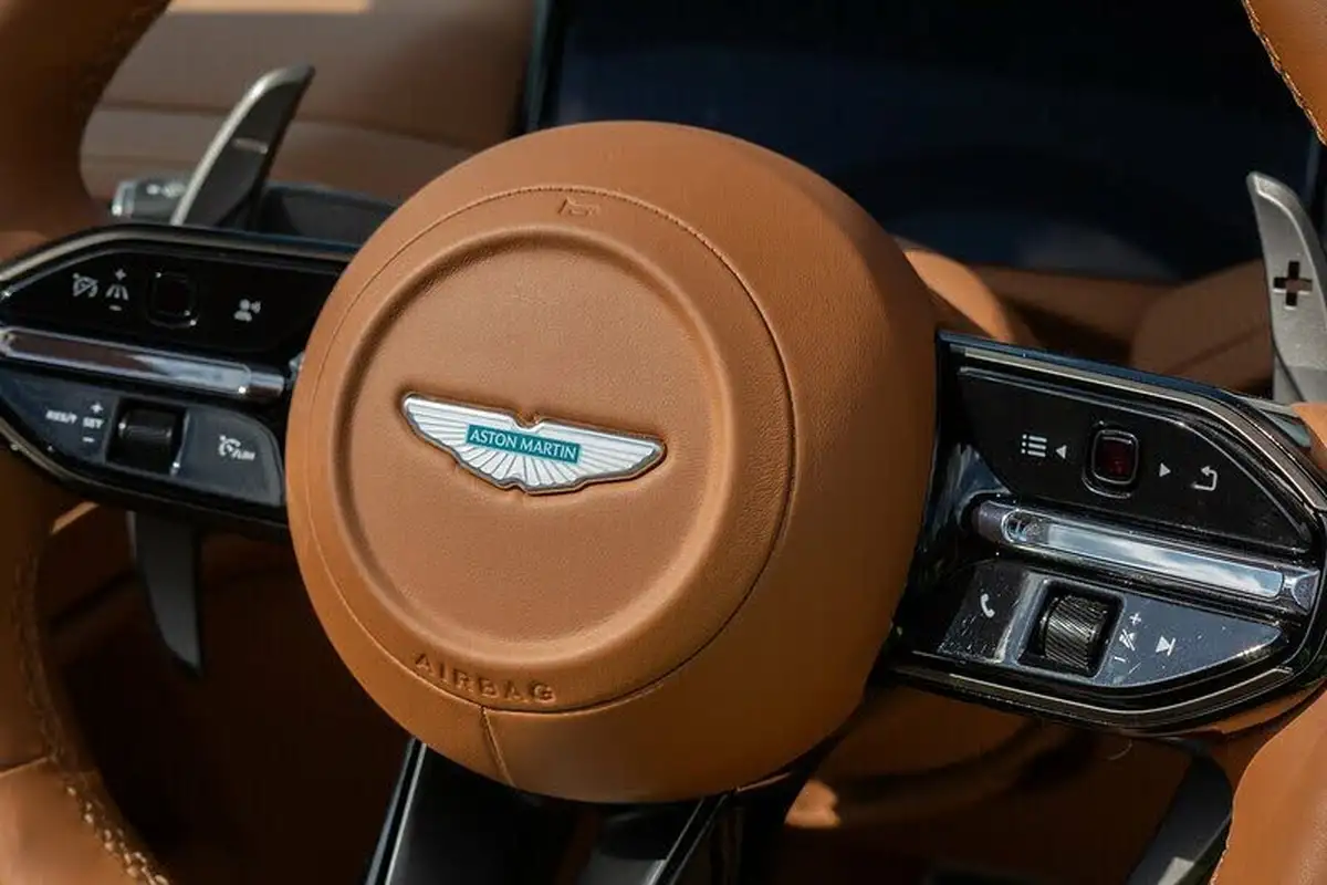 2024-aston-martin-db12-40-v8-auto-euro-6-ss-2dr-big-40