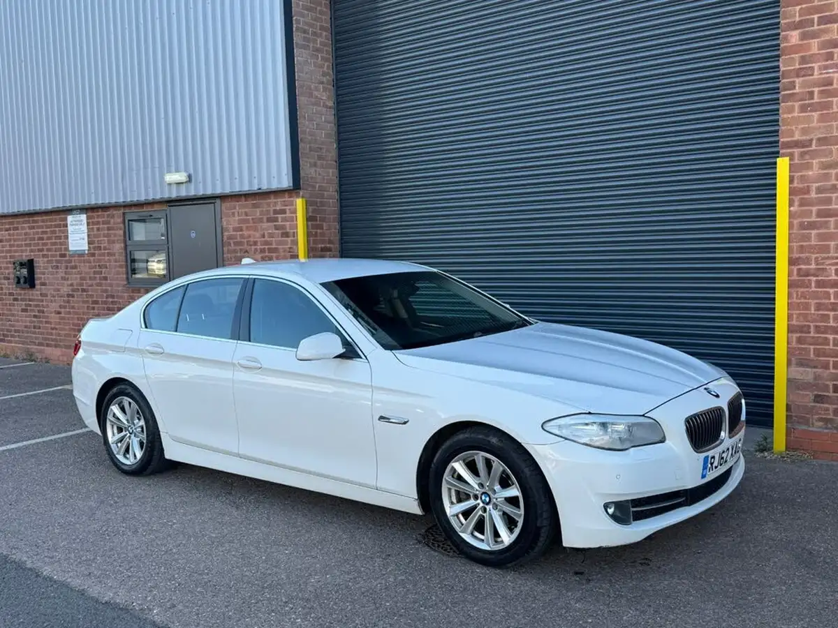 2013-bmw-5-series-20td-520d-se-saloon-4d-auto-big-2
