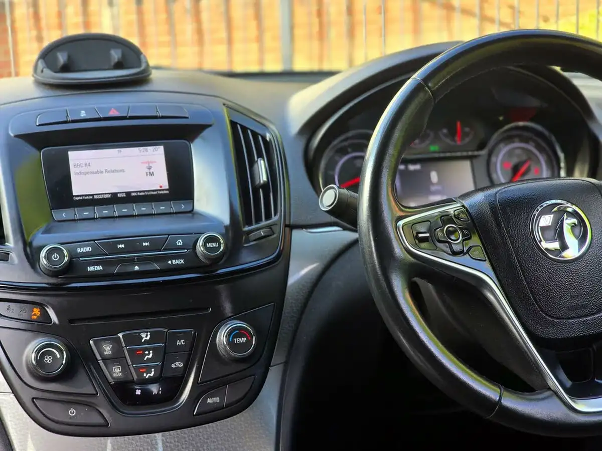 2015-vauxhall-insignia-20cdti-energy-130ps-big-39