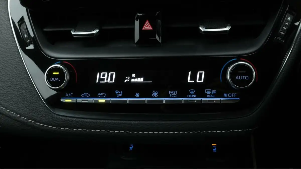 2021-toyota-corolla-18-vvt-i-icon-tech-trk-hatchback-5d-big-12