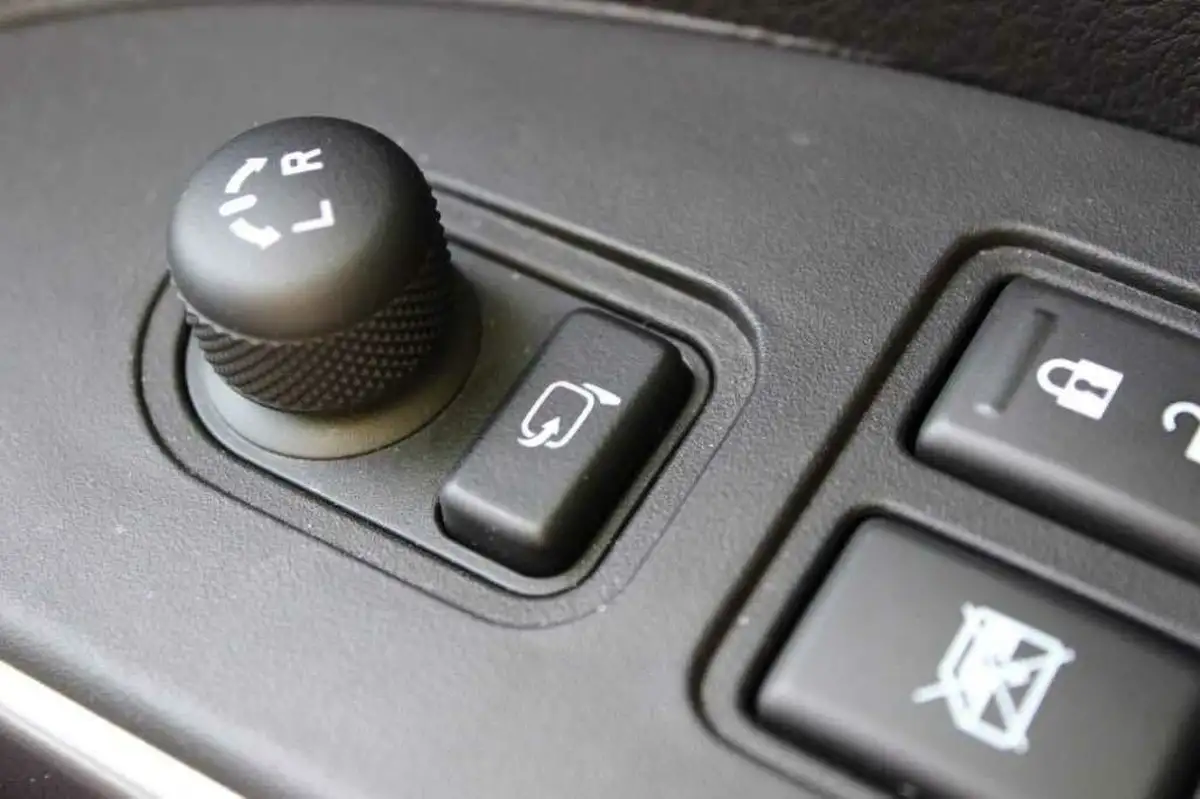2023-suzuki-s-cross-14-boosterjet-motion-big-29