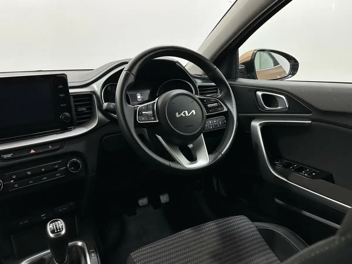 2022-kia-xceed-10-t-gdi-2-big-10