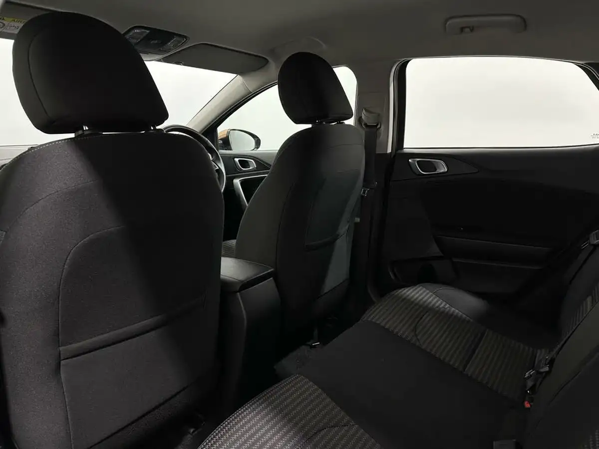 2022-kia-xceed-10-t-gdi-2-big-34
