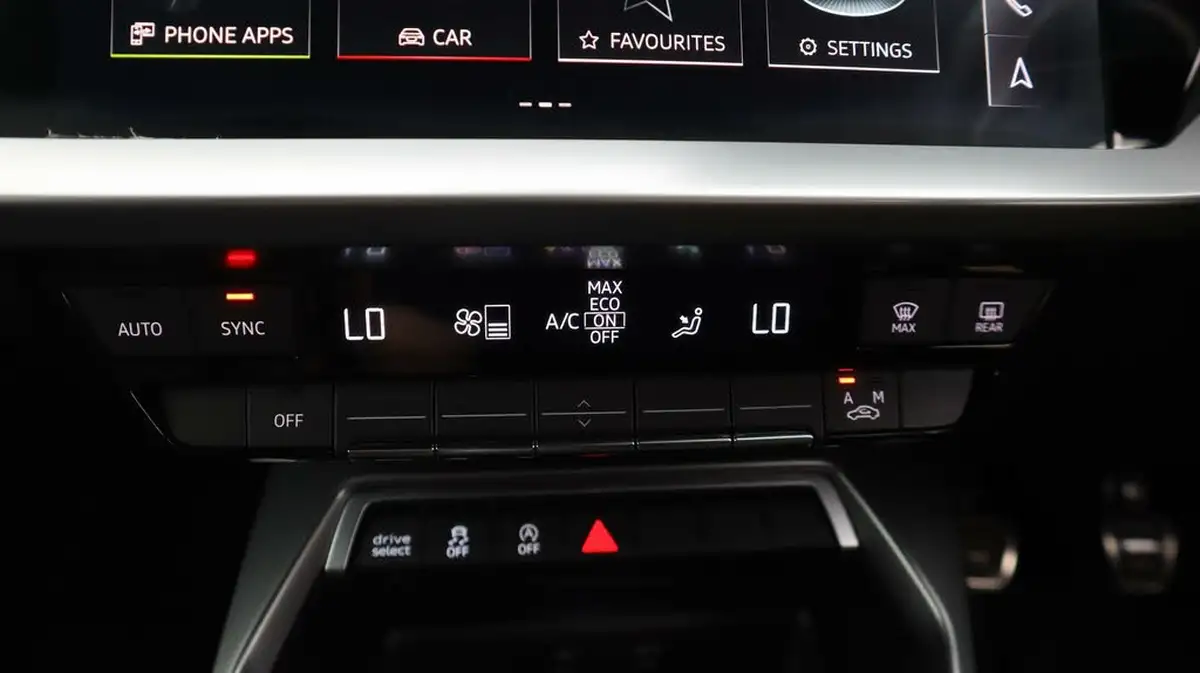 2023-audi-a3-15-35-tfsi-s-line-sportback-5d-big-12