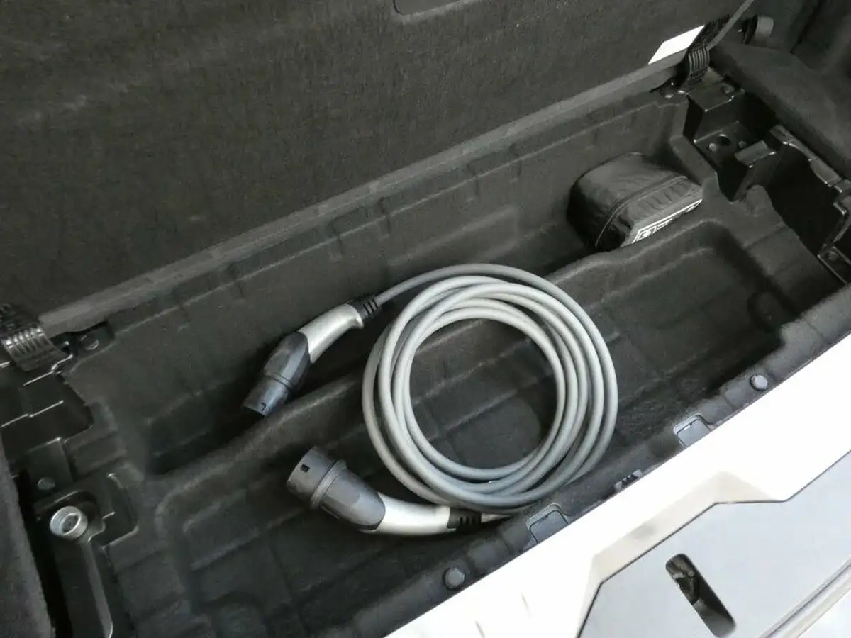 2022-bmw-5-series-20-530e-se-touring-5d-big-63