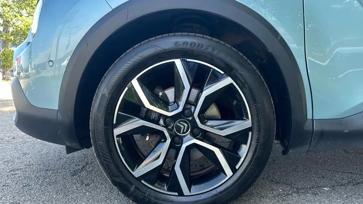 2022-citroen-c4-e-shine-plus-big-13
