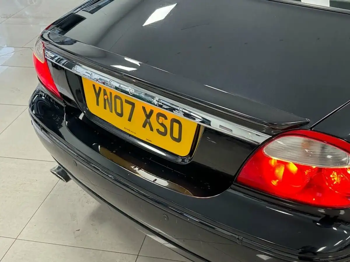 2007-jaguar-s-type-27td-xs-2-big-3