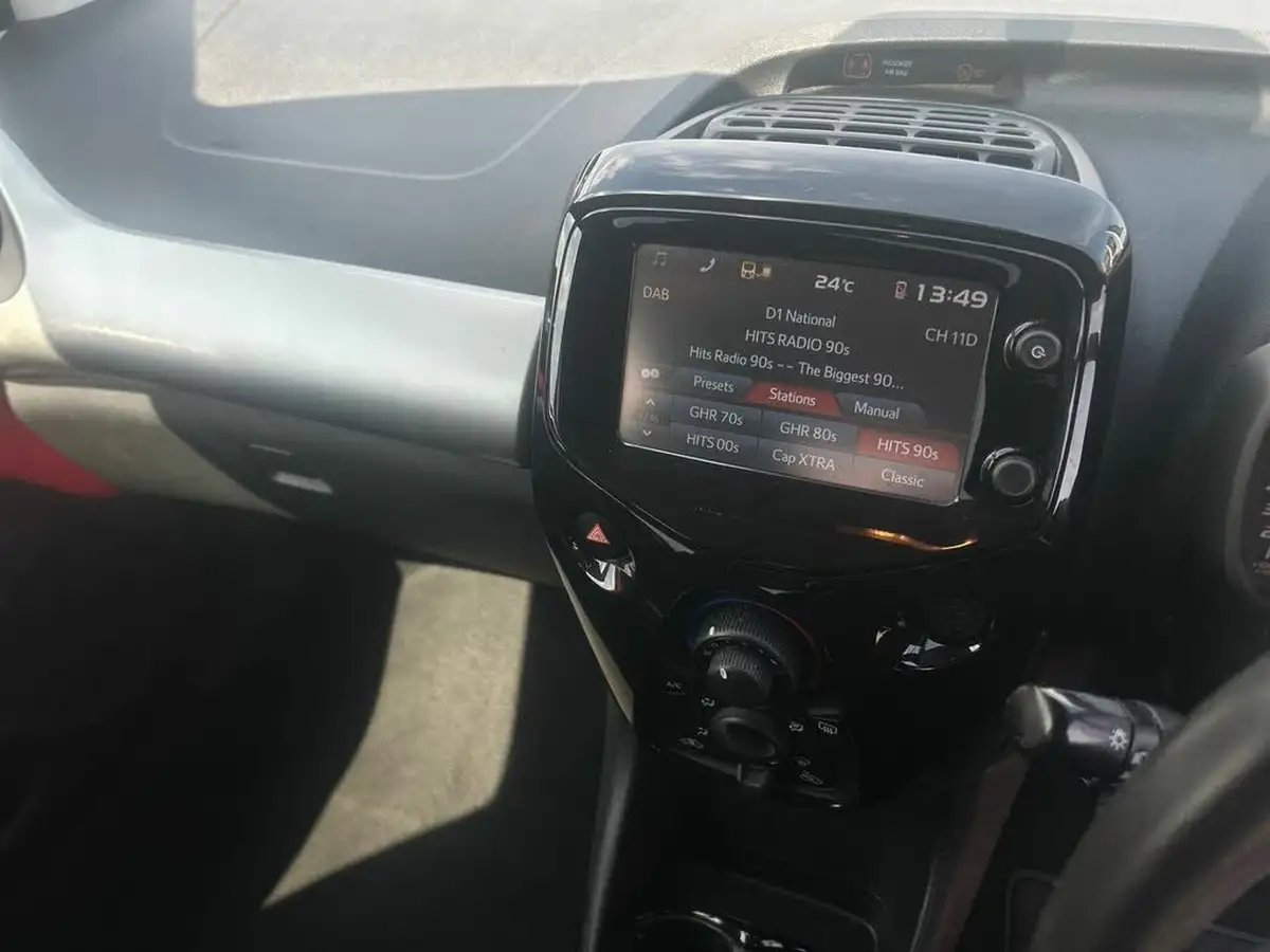 2015-citroen-c1-10-vti-flair-5d-big-16