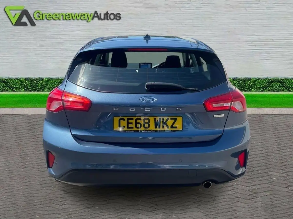 2018-ford-focus-10t-zetec-100ps-hatchback-big-6