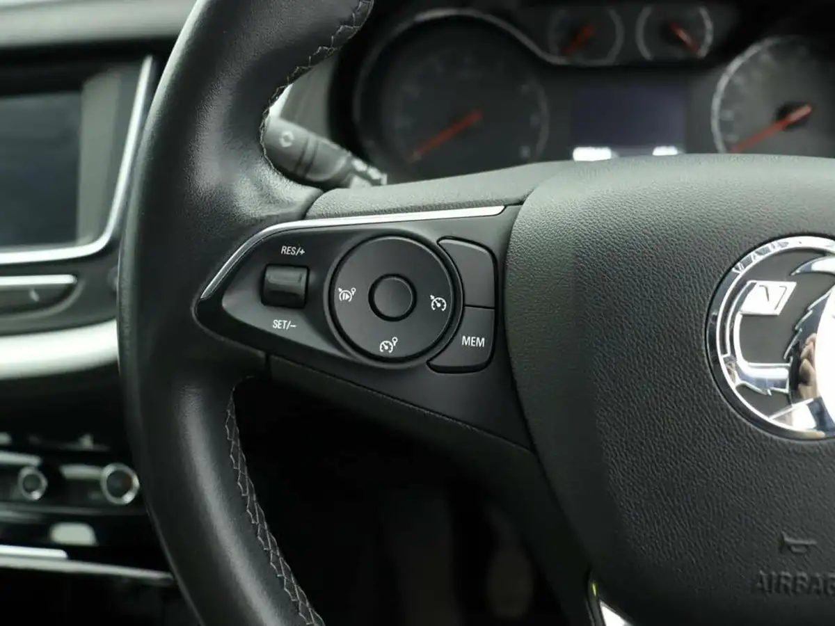 2019-vauxhall-grandland-x-12-se-ss-big-33