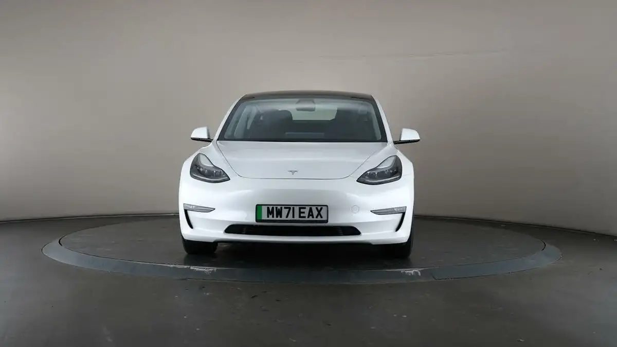 2021-tesla-model-3-e-long-range-awd-big-47