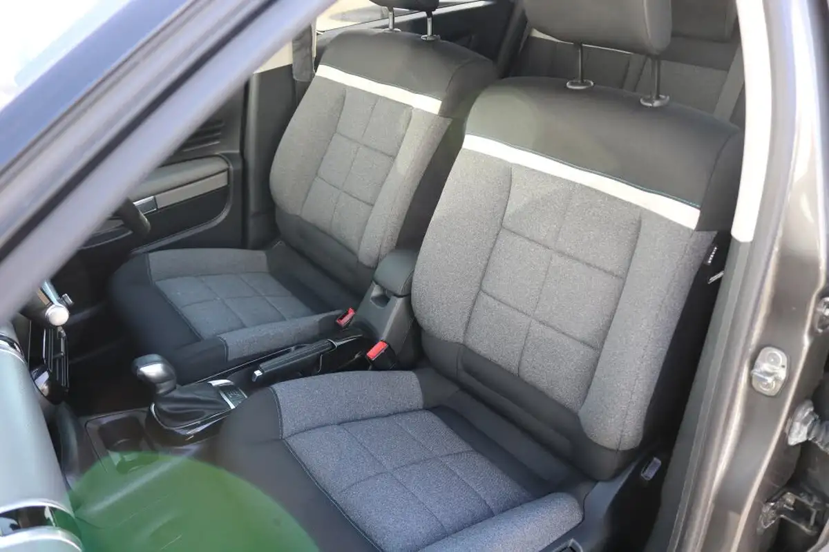 2020-citroen-c4-cactus-12-puretech-flair-130ps-eat6-big-22