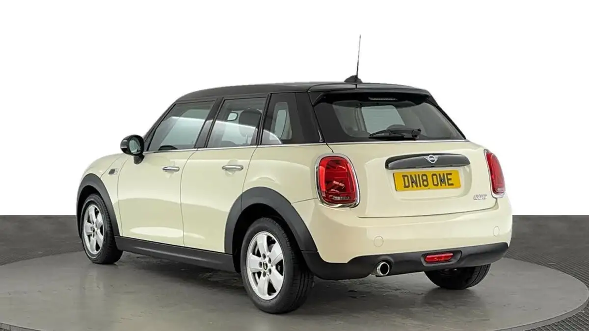 2018-mini-cooper-15-cooper-series-ii-ss-hatchback-5d-big-5