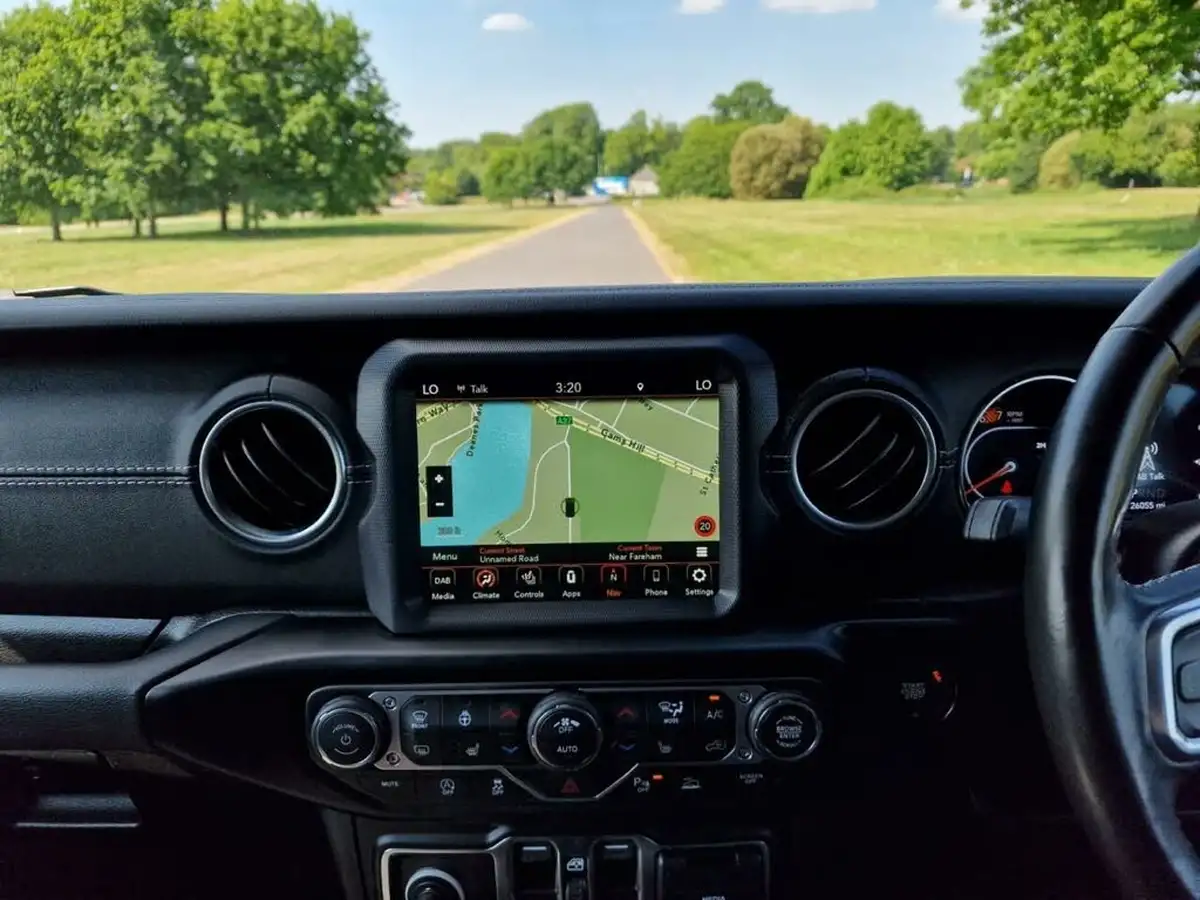 2022-jeep-wrangler-20-gme-overland-5d-big-10