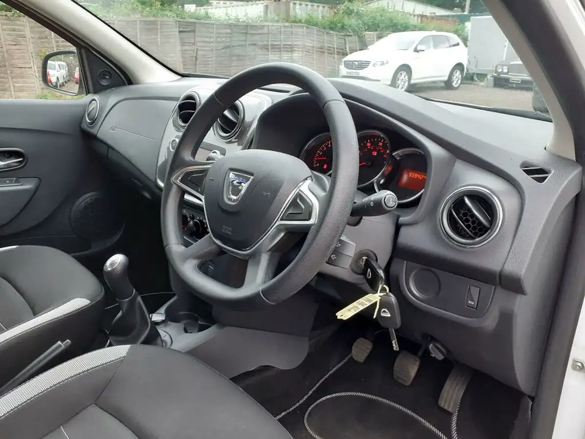 2018-dacia-sandero-stepway-09-tce-essential-big-15