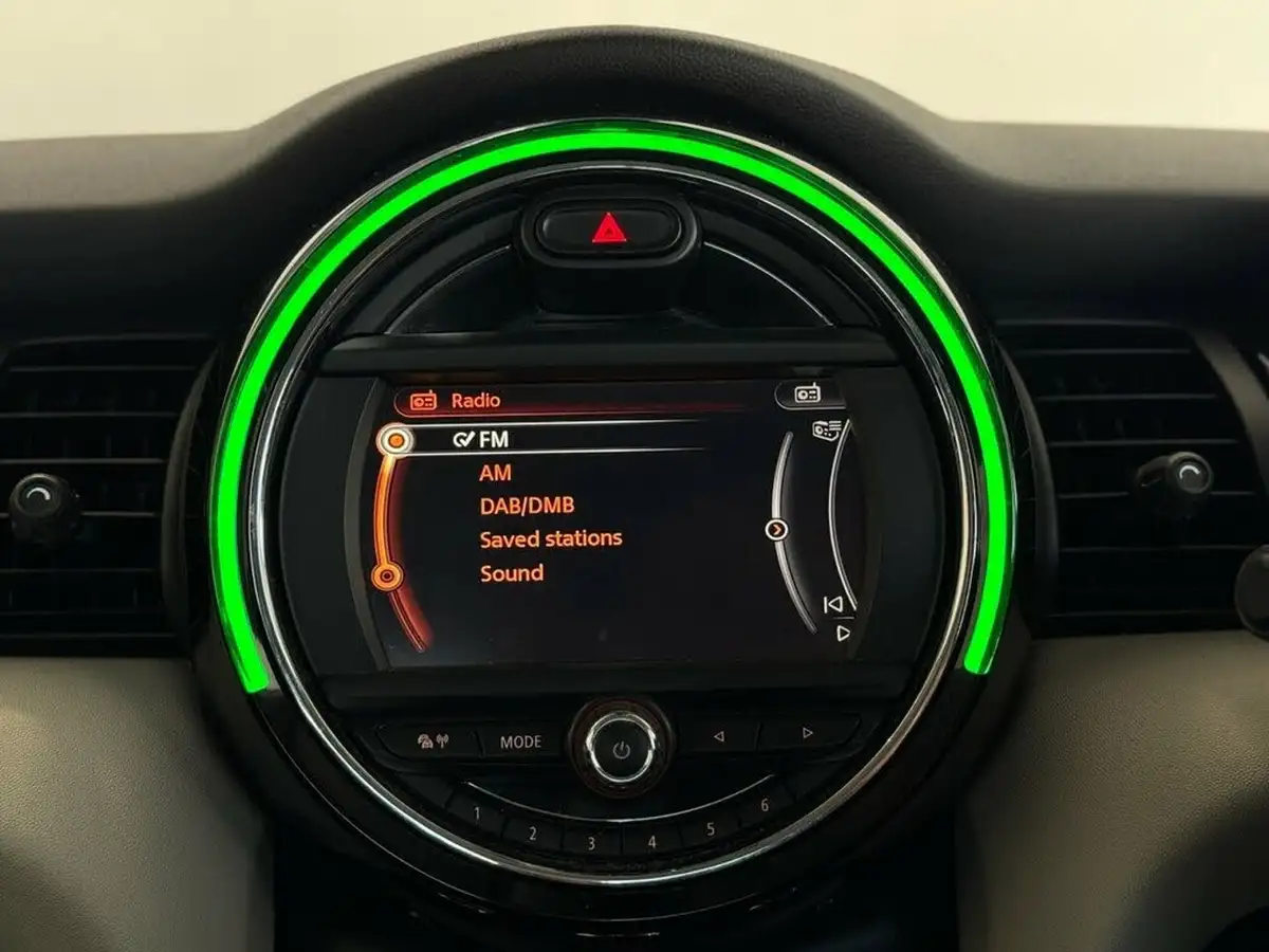 2015-mini-cooper-12-one-media-xlss-3d-big-19