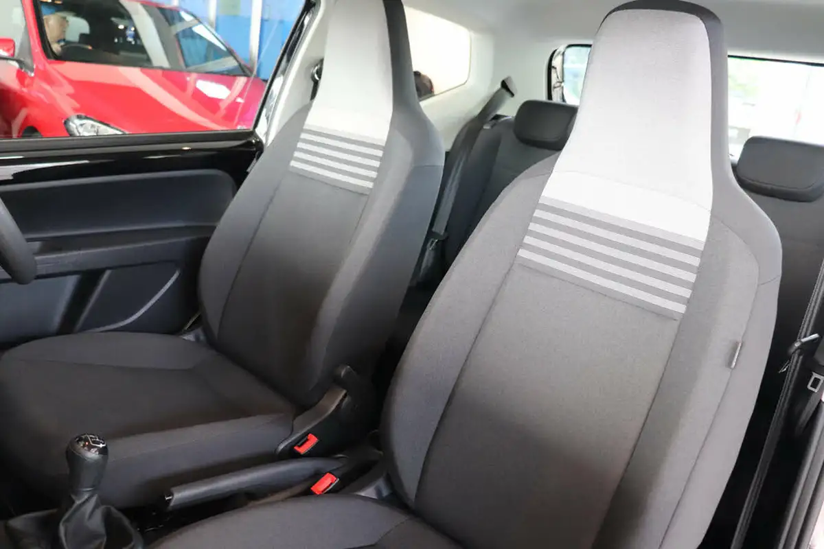 2018-volkswagen-up-10-move-up-ss-3d-big-40