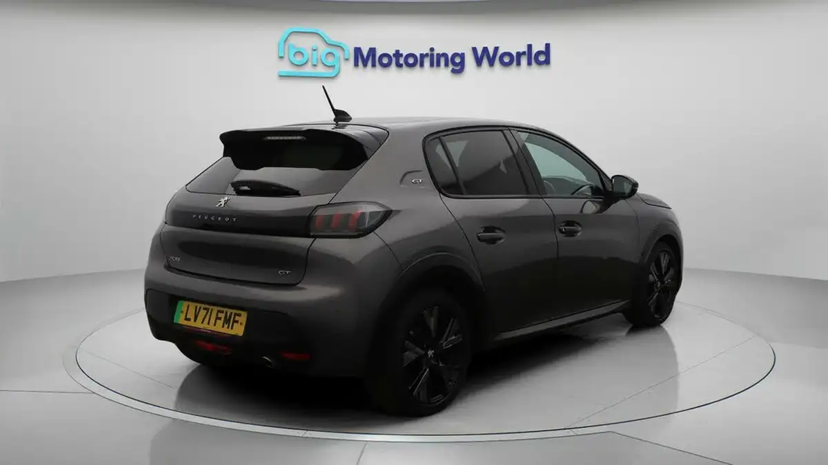 2021-peugeot-208-12-puretech-gt-100bhp-eat8-big-7