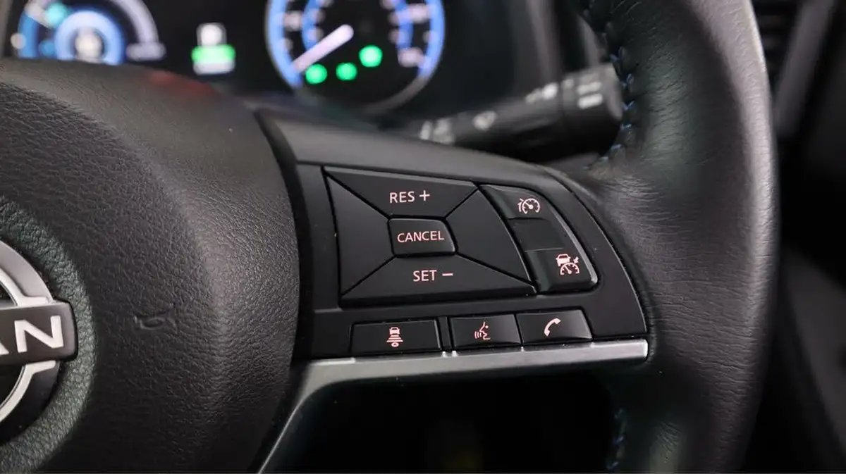 2023-nissan-leaf-e-acenta-39kwh-big-22