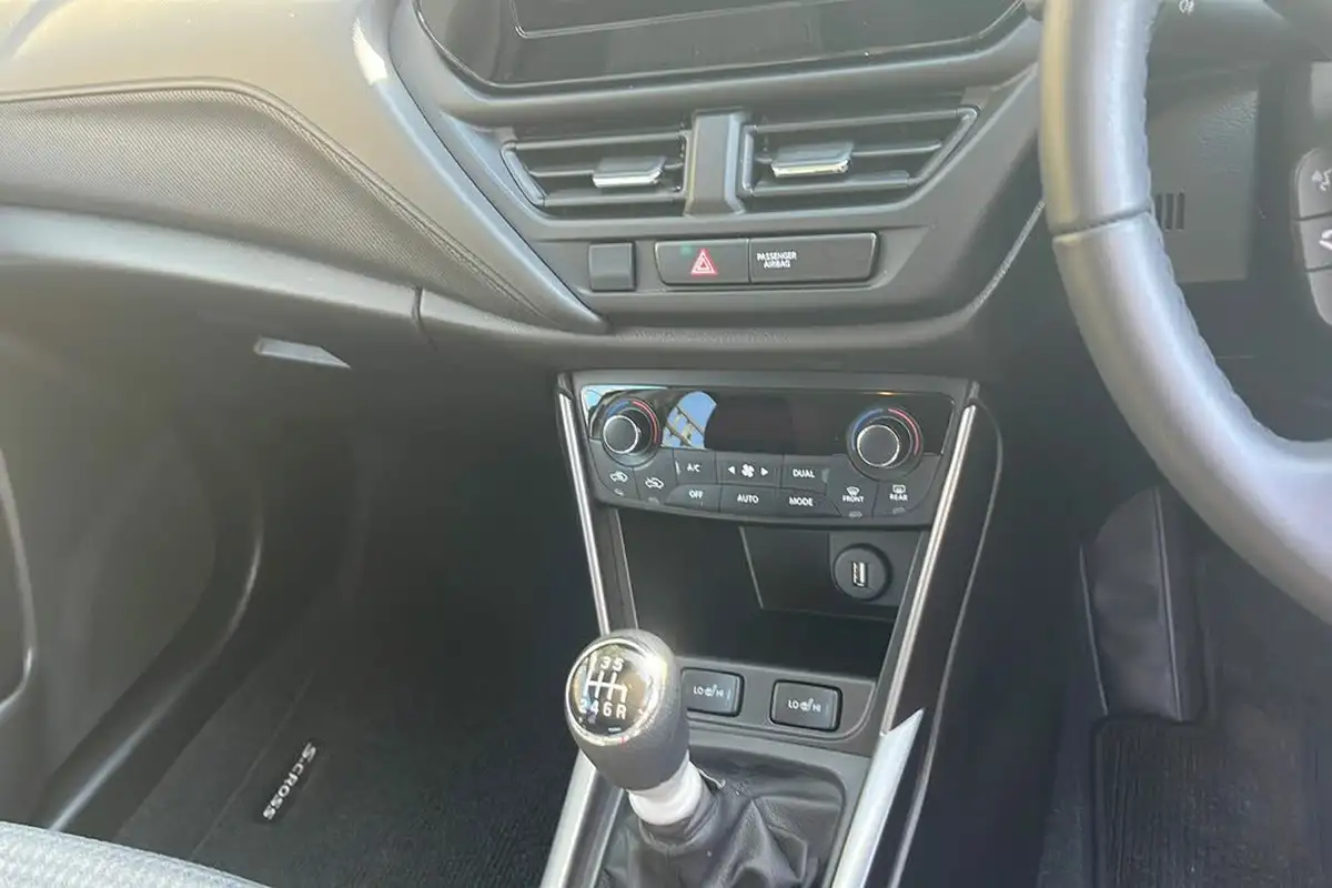 2024-suzuki-s-cross-14-boosterjet-motion-big-14