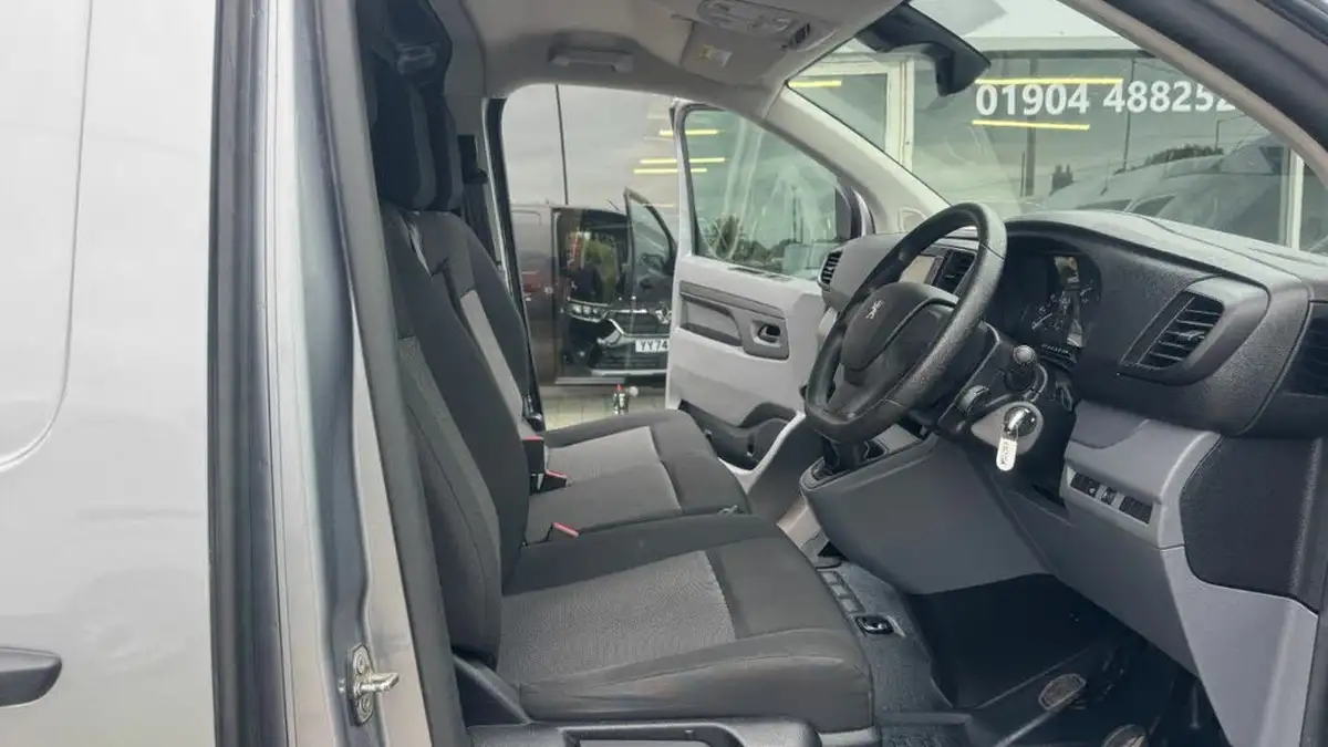 2022-peugeot-expert-20-bluehdi-professional-premium-long-1400-big-28