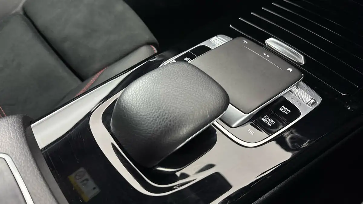 2019-mercedes-benz-a-class-20d-a200d-amg-line-hatchback-5d-big-18