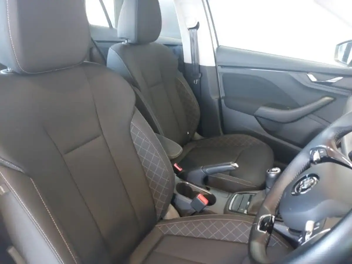2022-skoda-kamiq-10-tsi-se-95ps-big-10