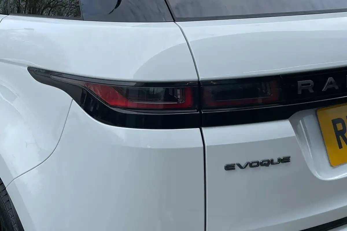 2022-land-rover-range-rover-evoque-20-d200-r-dynamic-se-big-60
