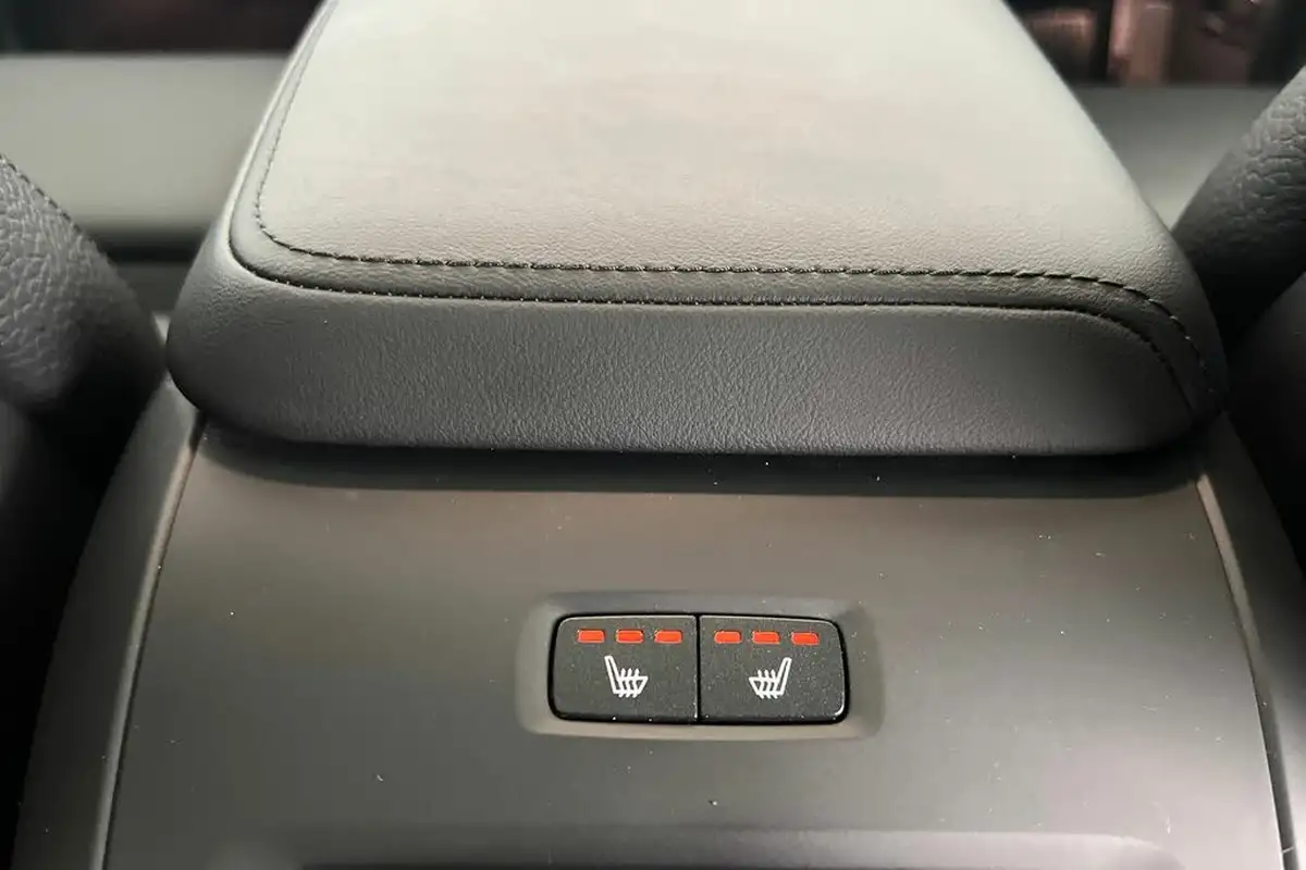 2024-volvo-xc60-20-b5-plus-big-25