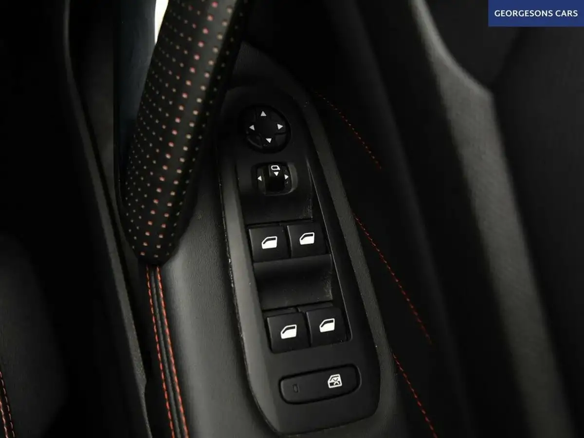 2019-peugeot-308-15-bluehdi-gt-line-big-43