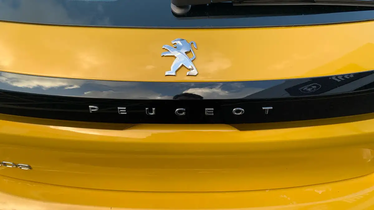 2023-peugeot-208-12-puretech-active-premium-big-25